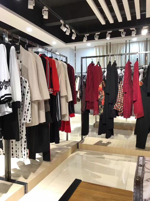 深圳品牌服裝庫(kù)存尾貨批發(fā)市場(chǎng)推薦圖片_高清圖_細(xì)節(jié)圖-廣州布梵 -