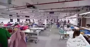 大型服裝工廠動(dòng)遷 卡美尼雙面羊絨大衣,阿爾巴卡羊駝絨,男茄克倉庫大展銷 進(jìn)店免費(fèi)領(lǐng)圍巾