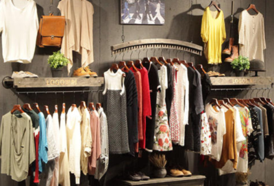 ### 服裝百貨大超市加盟:雙贏機(jī)遇,共創(chuàng)財(cái)富藍(lán)海 -- 您的創(chuàng)業(yè)黃金選擇